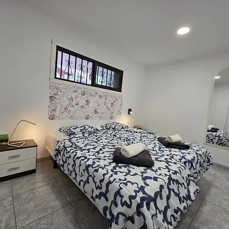 Διαμέρισμα Mit Beheiztem Gemeinsamem Pool Los Cristianos (Tenerife)